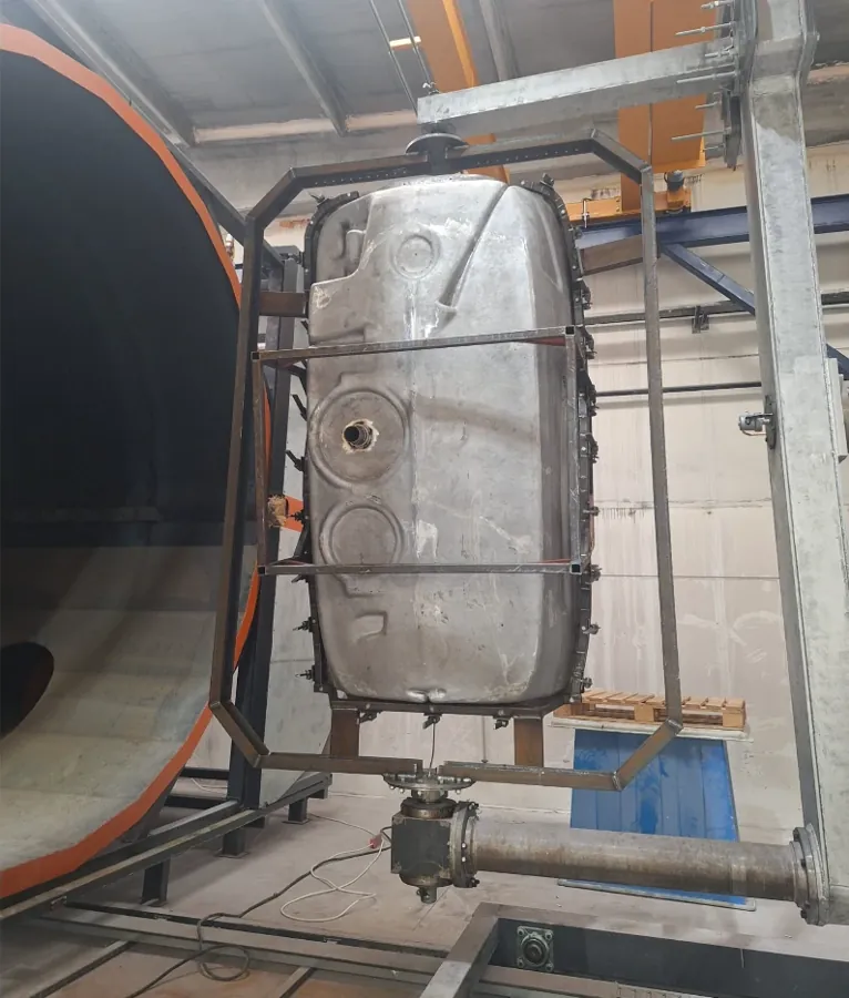 Rotational mold — mounted on equipment